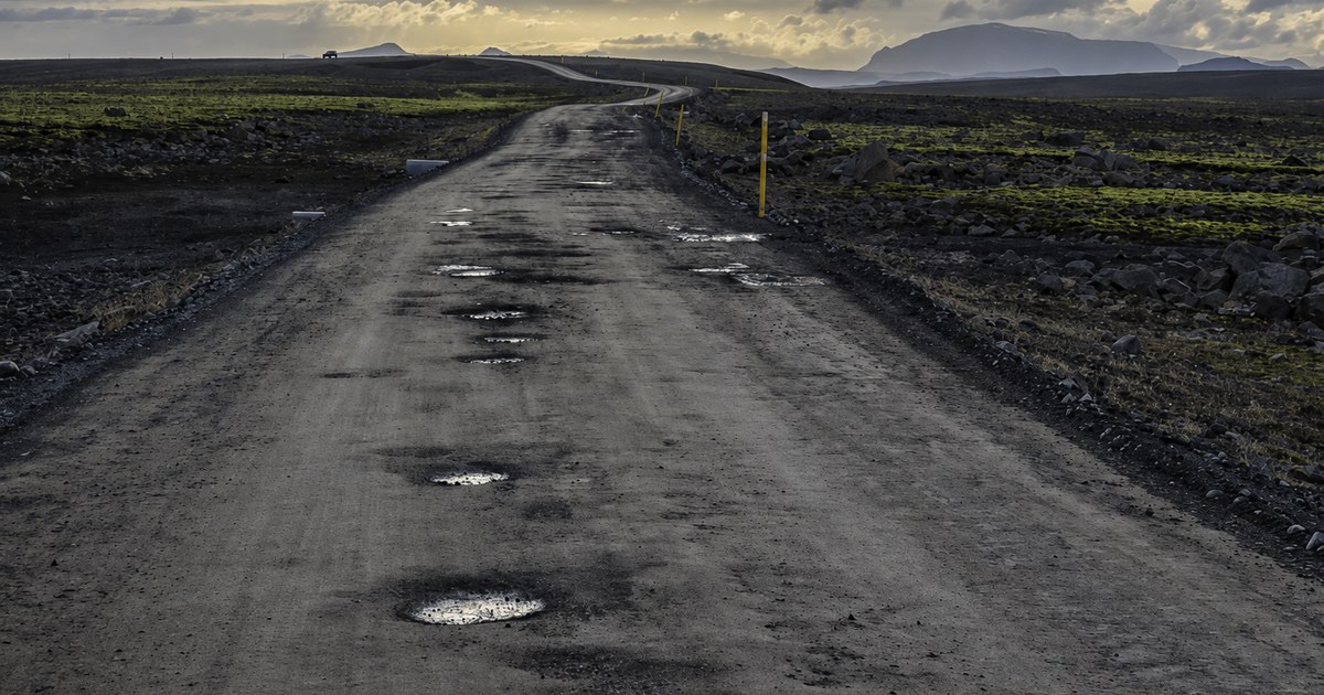 Iceland Driving: Honest Tips From Someone Who Drove It Solo